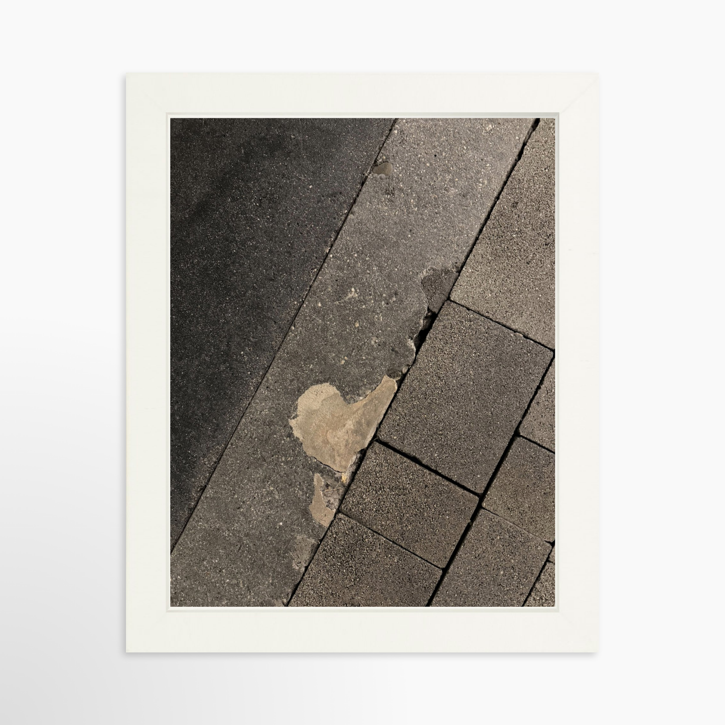 8" x  10" / White / No Mat